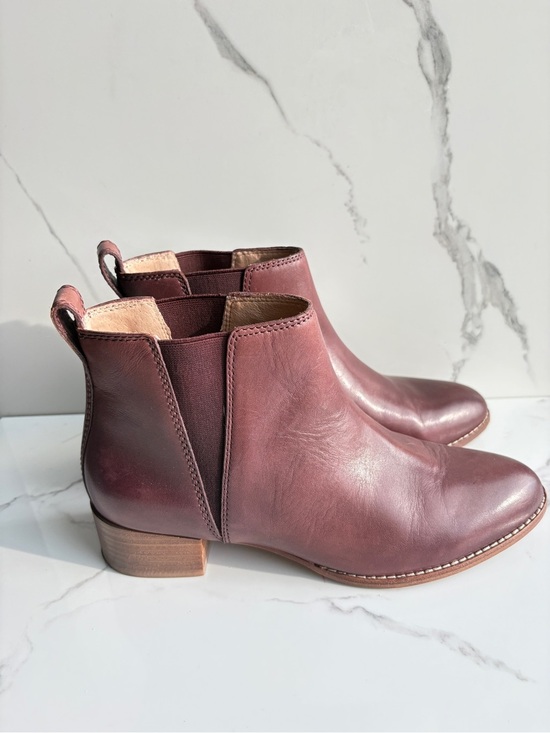 Madewell Shoes - Madewell sz 6.5 Carina Chelsea Boot Dark Cabernet Ankle Bootie Burgundy